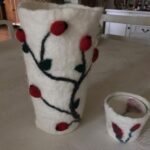 Vase_und_Teelicht_Hagebutten_von_Petra
